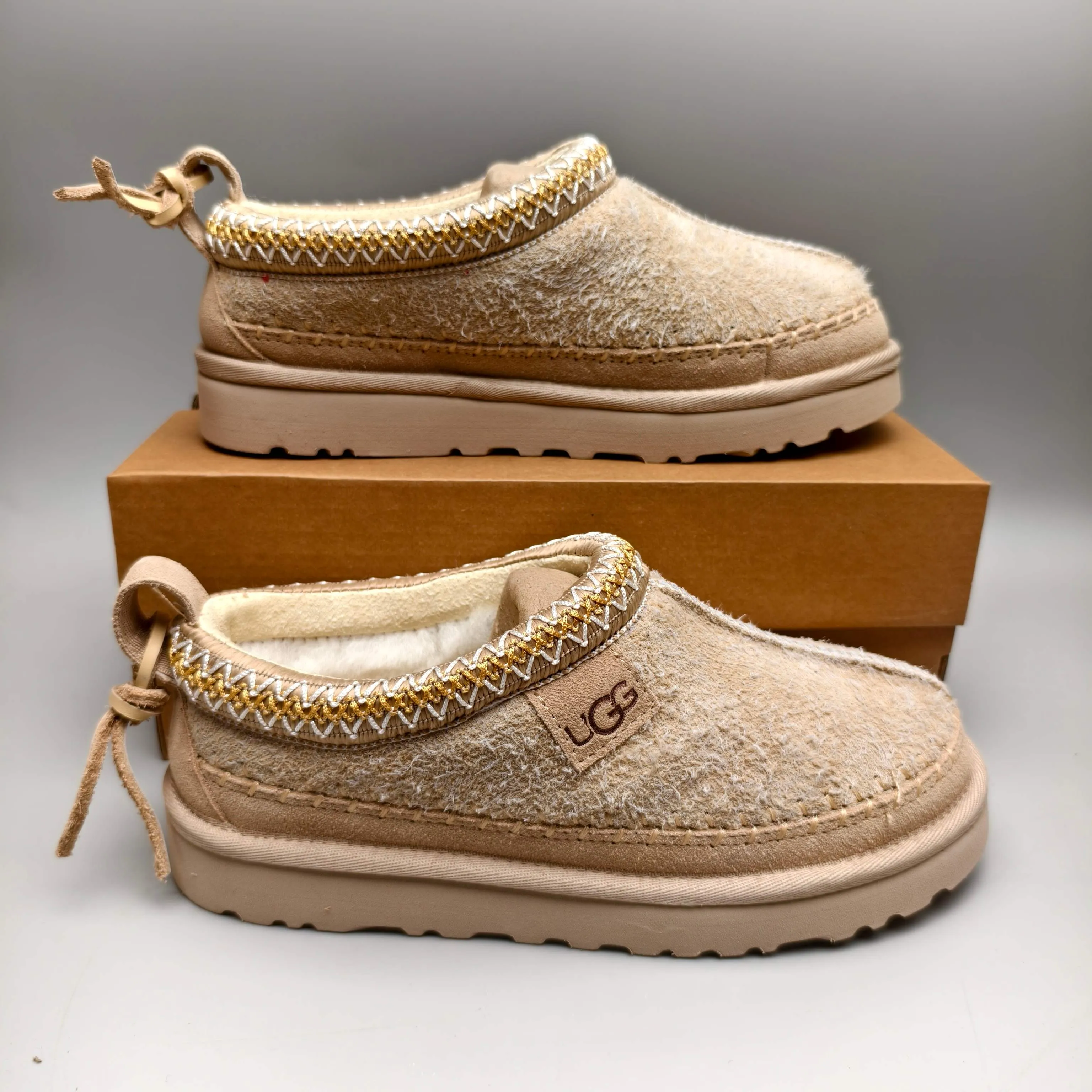💰520 UGG sheepskin all-in-one snow boots 1444 ethnic style anti-suede back strap women's shoes color: sand brown matching size: 35-40